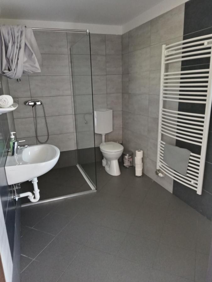 Tiszaliget Apartman Es Szallo Szolnok Zewnętrze zdjęcie