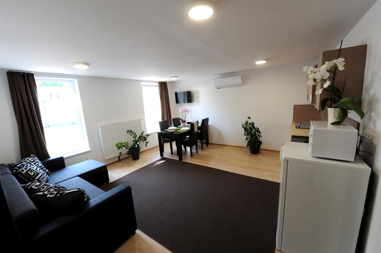 Tiszaliget Apartman Es Szallo Szolnok Zewnętrze zdjęcie