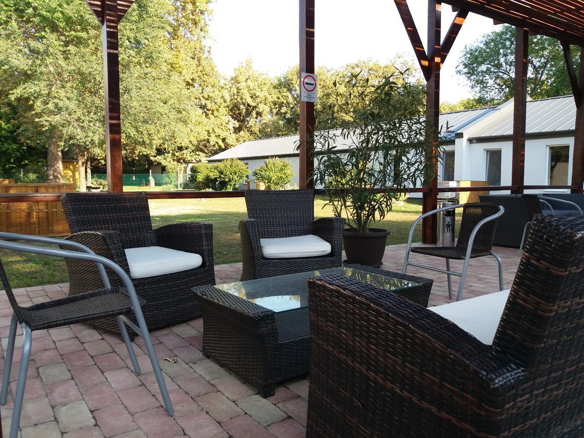 Tiszaliget Apartman Es Szallo Szolnok Zewnętrze zdjęcie